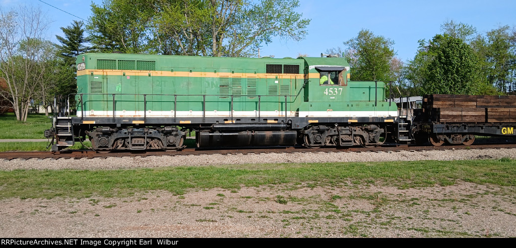 Ohio South Central Railroad (OSCR) 4537